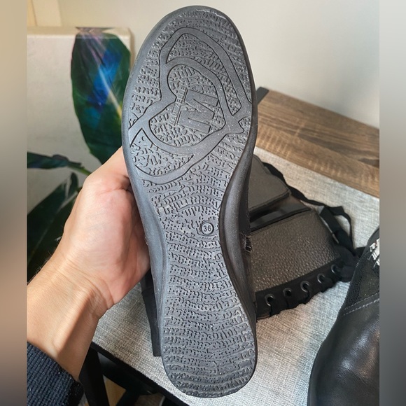 Mam’Zelle (Size 6) Tall Patterned Leather with Stitch Detail Knee High Boots - Picture 8 of 8